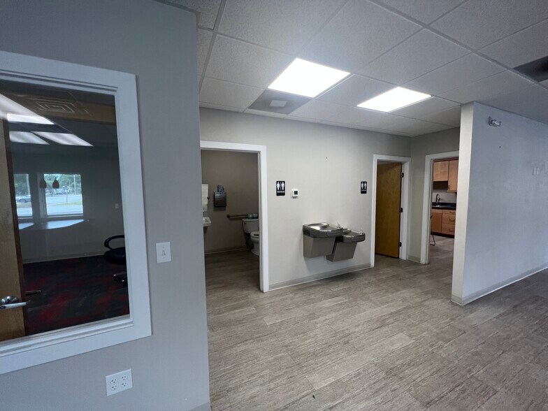 More Photos Of 3432 N Main St, Gainesville Freestanding For Lease