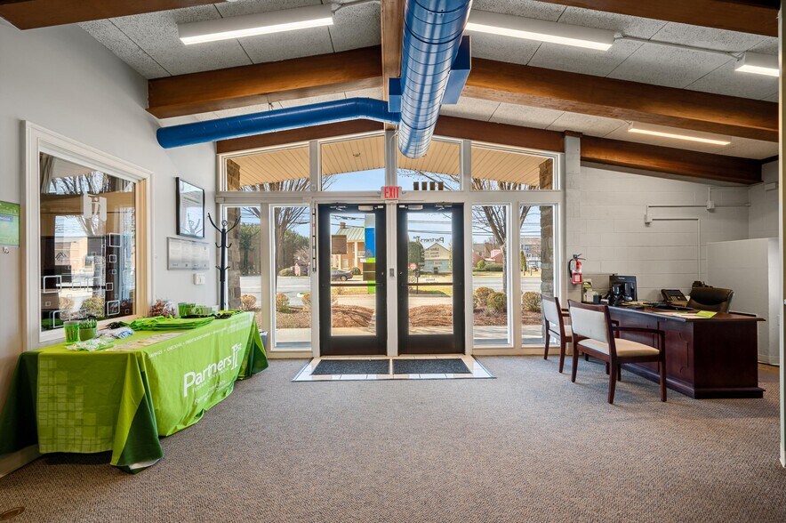 More Photos Of 3143 Valley Pike, Winchester Bank For Sale