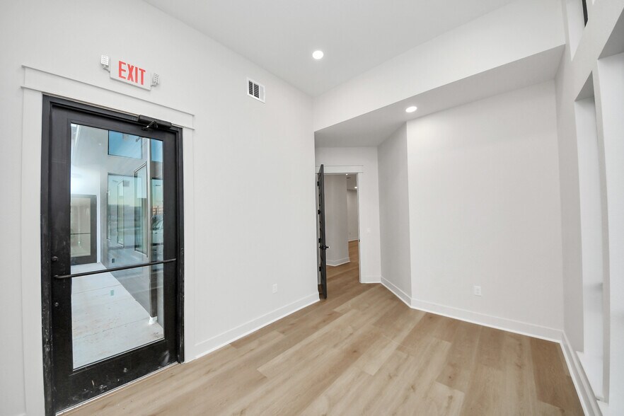 More Photos Of 220 Bella Katy Dr, Katy Office Residential For Lease