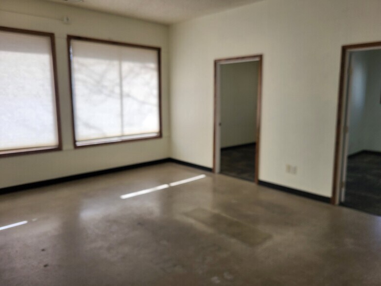 More Photos Of 415 E 3rd Ave, Post Falls Freestanding For Sale