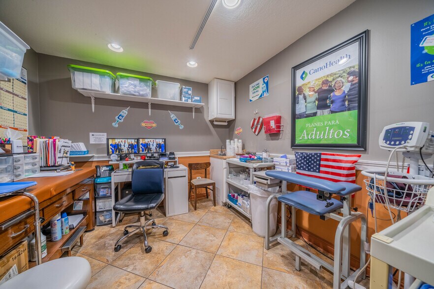 More Photos Of 10508 Gibsonton Dr, Riverview Medical For Sale