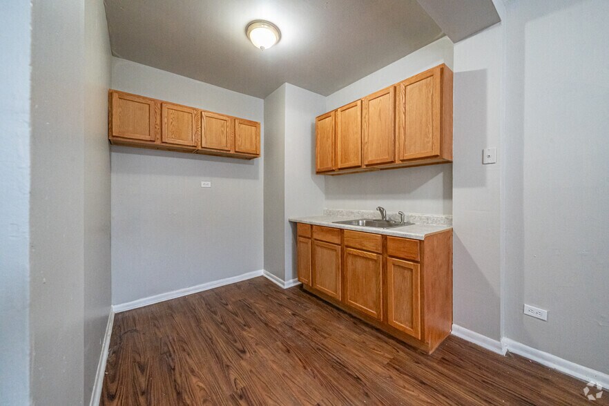 More Photos Of 1210 W 83rd St, Chicago Apartments For Sale