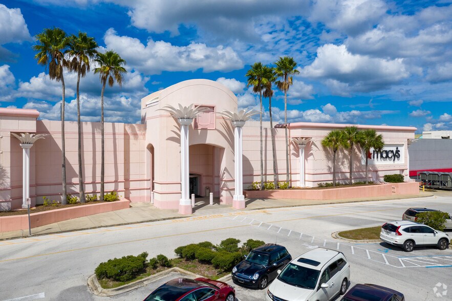 More Photos Of 10-550 Towne Center Cir, Sanford Unknown For Lease