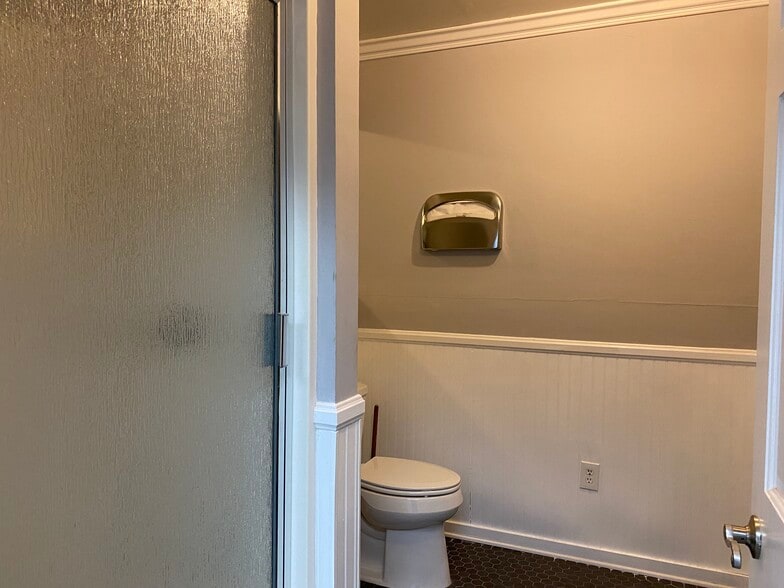 More Photos Of 665 Camino de los Mares, San Clemente Medical For Sale