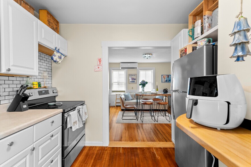 More Photos Of 13 Dean Ave, Newport Apartments For Sale