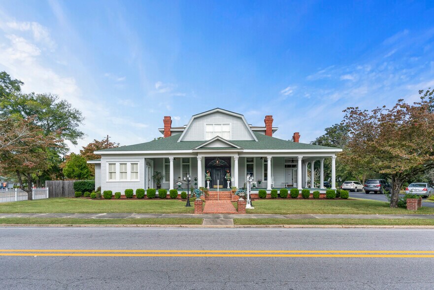 More Photos Of 426 W Church St, Swainsboro Hospitality For Sale
