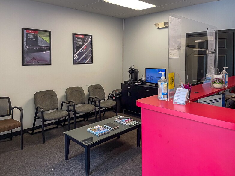 More Photos Of 421 E 5th North St, Summerville Industrial For Lease