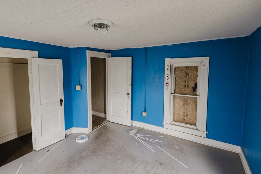 More Photos Of 123 E Madison Ave, Arkansas City Apartments For Sale