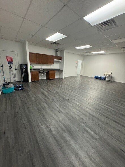 More Photos Of 11701 Hero Way W, Leander Schools For Lease