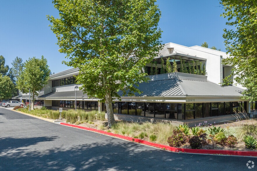More Photos Of 31416 Agoura Rd, Westlake Village Office For Lease
