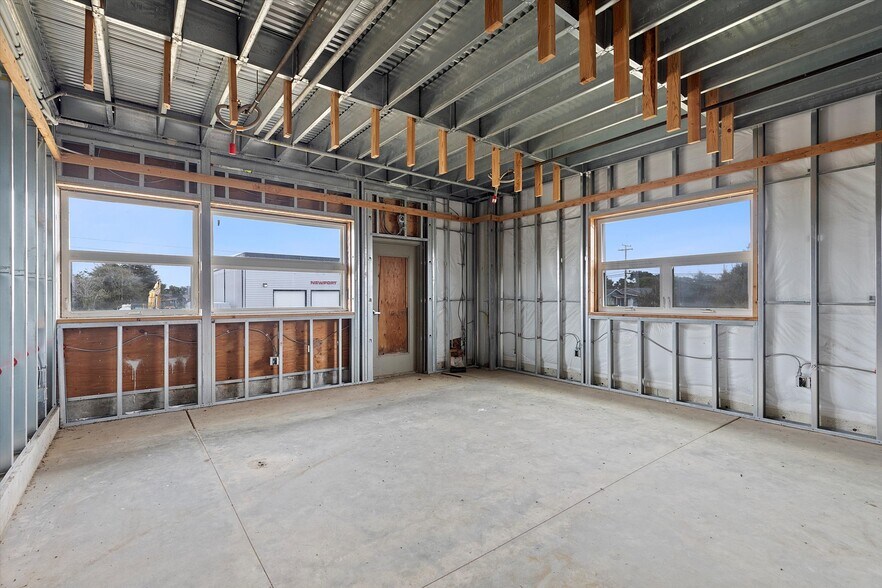 More Photos Of 1025 NW Grove st, Newport Industrial For Sale