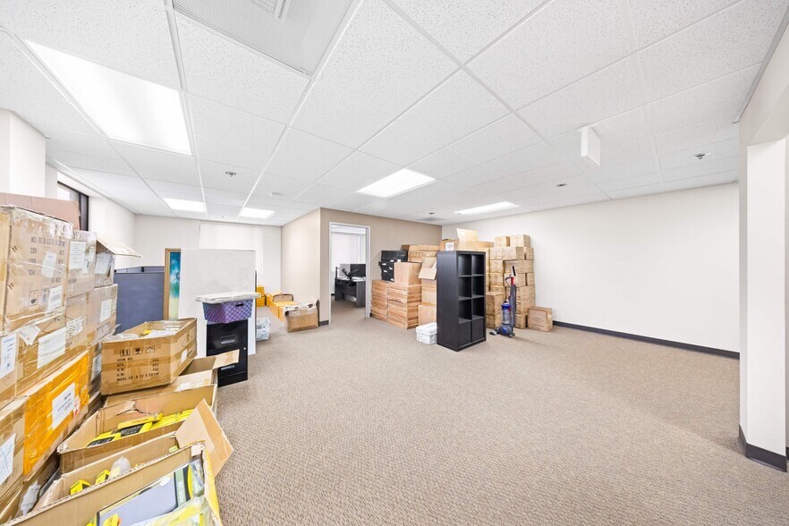 More Photos Of 1795 E Holt Blvd, Ontario Showroom For Sale