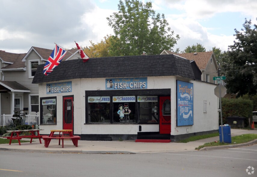 More Photos Of 155A Lake St, St Catharines Storefront For Sale