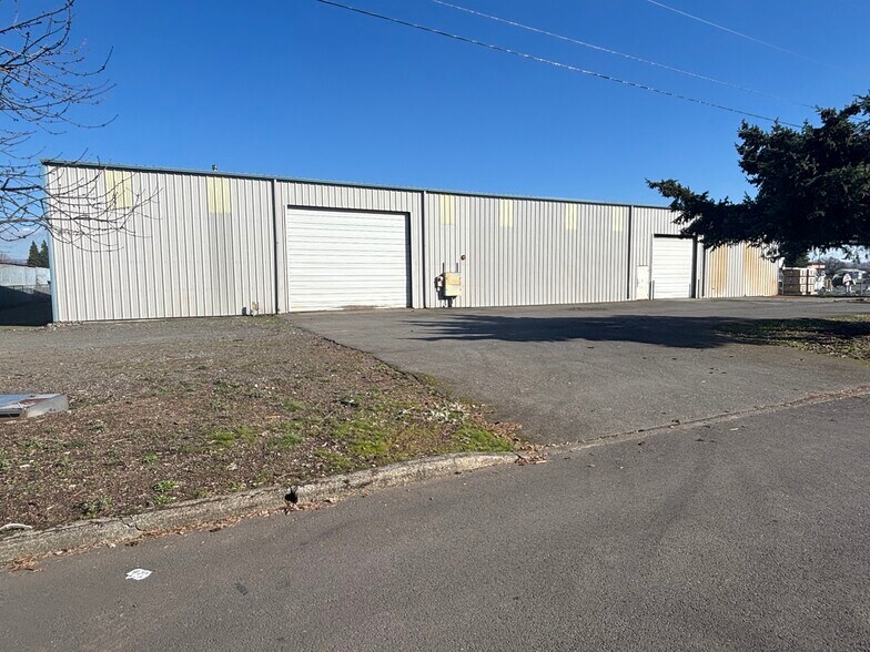 Primary Photo Of 873 Willamette Ave, Stayton Warehouse For Sale