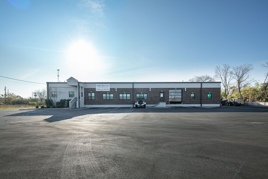 Primary Photo Of 1180 Finney Dr, Lexington Light Distribution For Lease