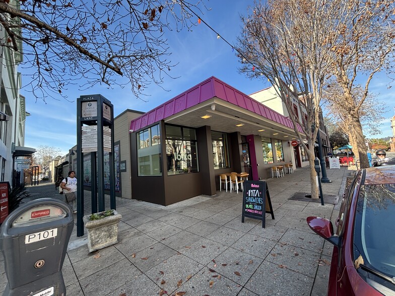 More Photos Of 1541 Pacific Ave, Santa Cruz Storefront For Lease