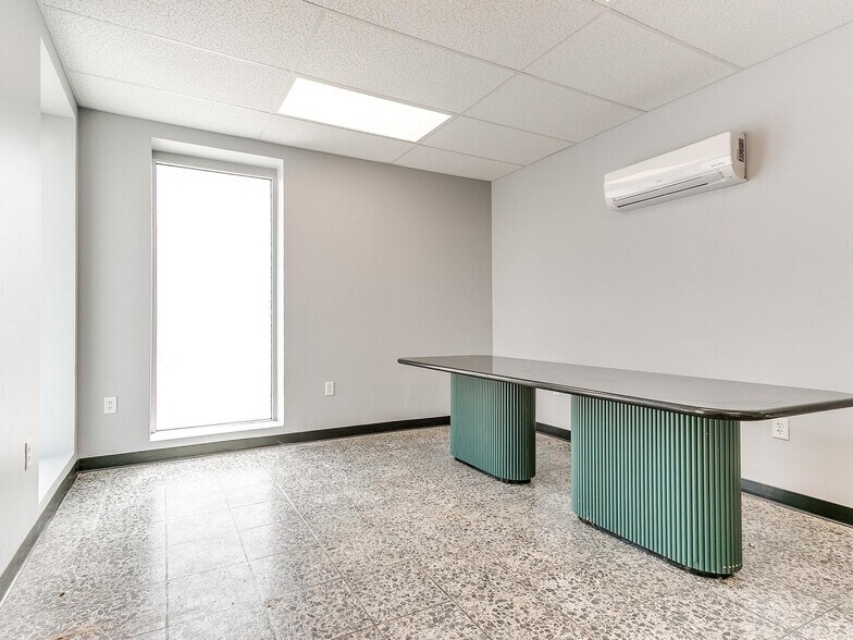 More Photos Of 505 NE 46th St, Oklahoma City Office For Lease