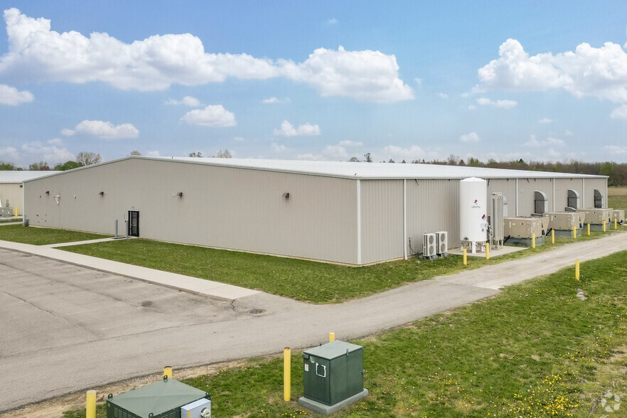 More Photos Of 515 Hammontree Dr, Morenci Industrial For Sale