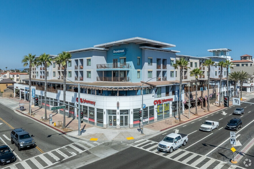 More Photos Of 120 - 180 5th St, Huntington Beach Storefront For Lease