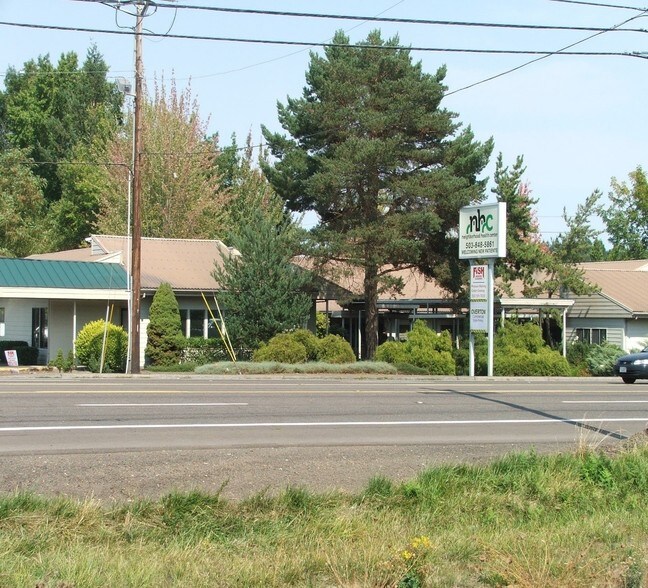 More Photos Of 17175 SW Tualatin Valley Hwy, Beaverton Unknown For Lease