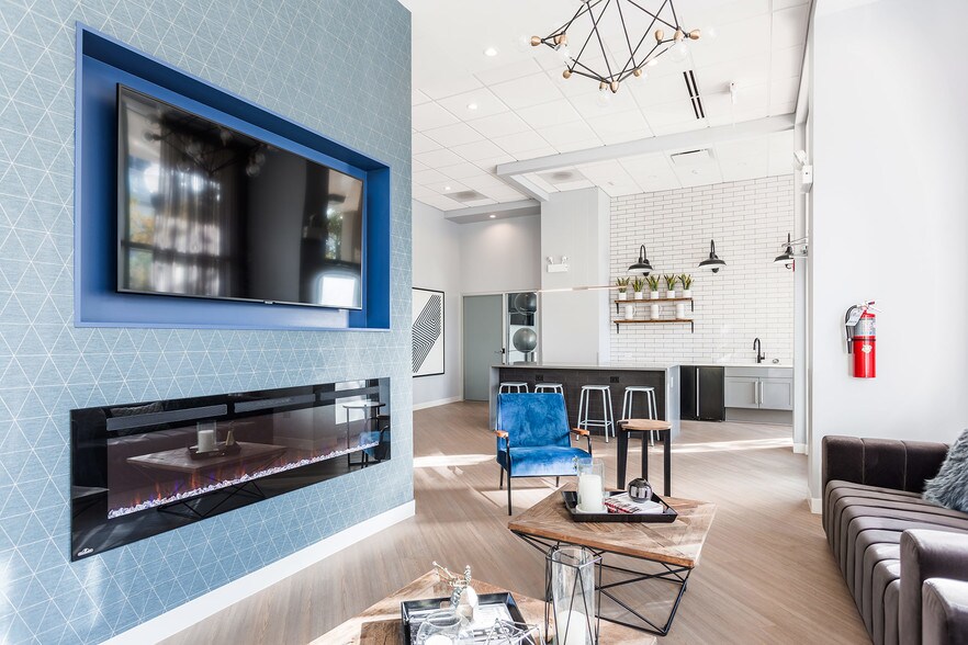 More Photos Of 2111 S Michigan Ave, Chicago Apartments For Lease