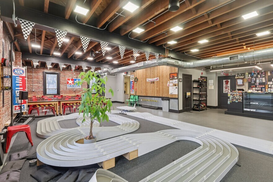 More Photos Of 2595 Yardville Hamilton Square Rd, Hamilton Office For Sale