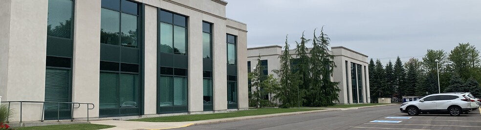 More Photos Of 1540 Cornwall Rd, Oakville Office For Lease