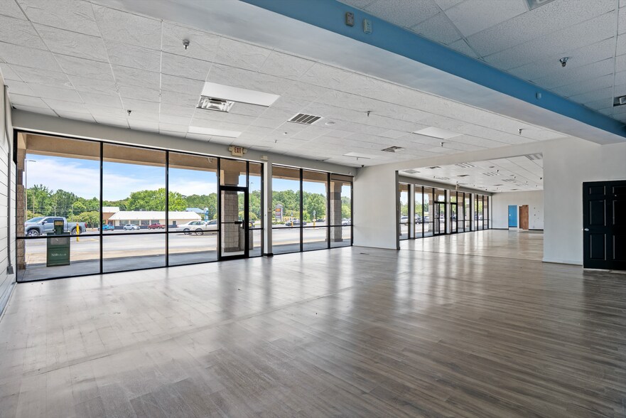 More Photos Of 1015 Martin St S, Pell City Unknown For Lease