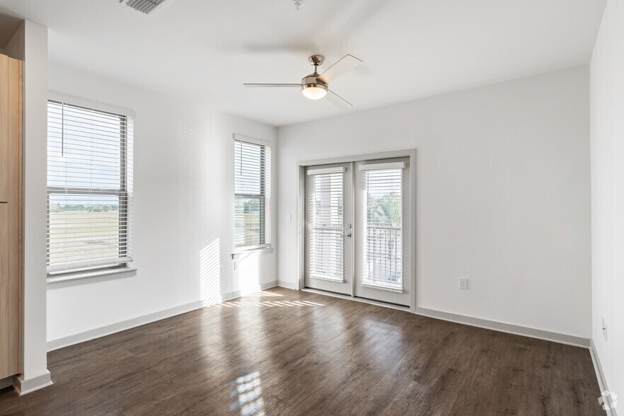 More Photos Of 234 E Mitchell Hammock Rd, Oviedo Apartments For Lease