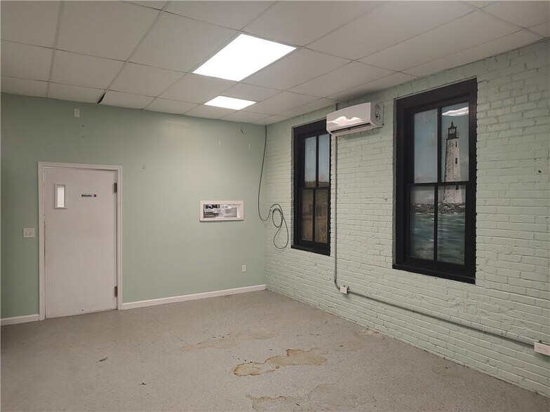 More Photos Of 26 Main Street, Mathews General Retail For Sale