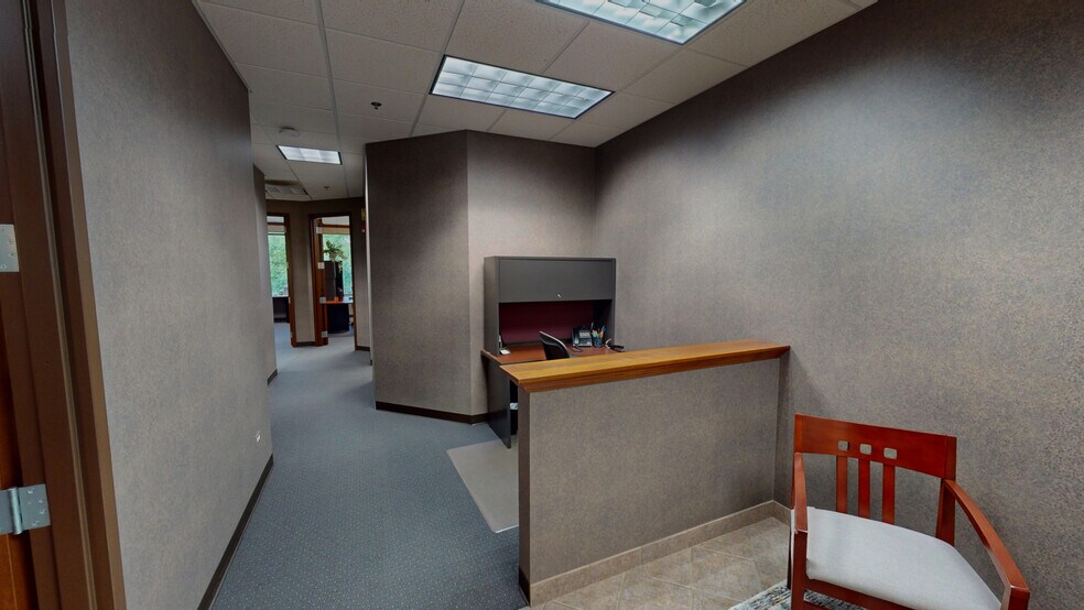 More Photos Of 1700 Park St, Naperville Office For Lease