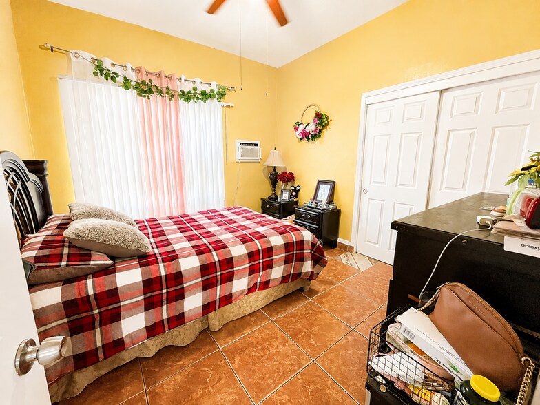 More Photos Of 515 Wilson Ave, Bakersfield Apartments For Sale