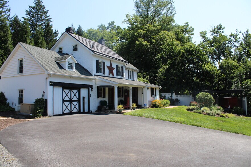 More Photos Of 547 Baltimore Pike, Glen Mills Office For Sale