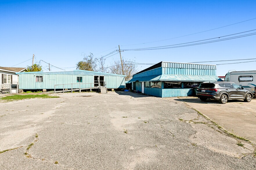 More Photos Of 7777 Saint Bernard Hwy, Arabi General Retail For Sale
