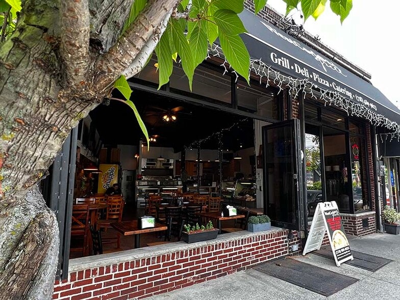More Photos Of 500 Henderson Ave, Staten Island Restaurant For Sale