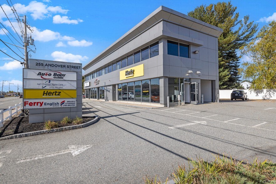 More Photos Of 251-255 Andover St, Peabody Storefront For Lease