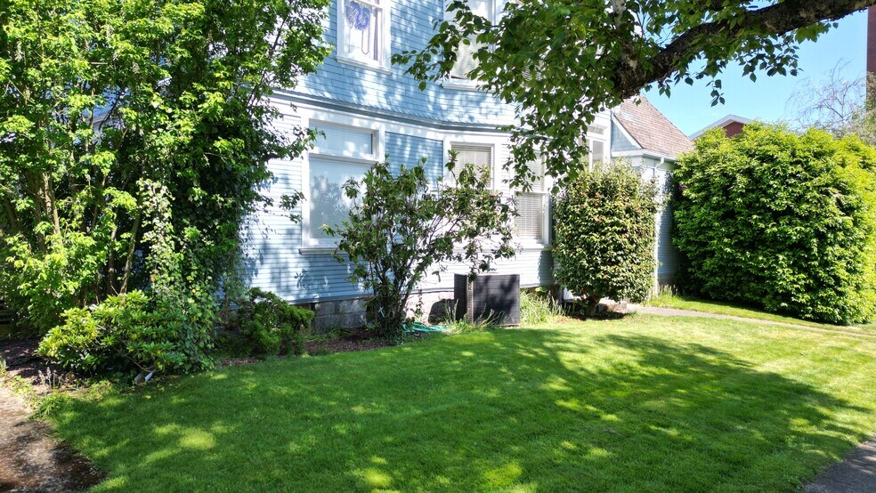 More Photos Of 404 N Tacoma Ave, Tacoma Apartments For Sale