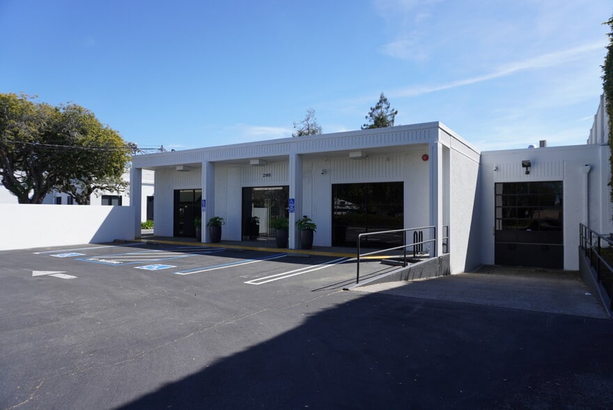 Primary Photo Of 2189 Leghorn St, Mountain View Research And Development For Lease