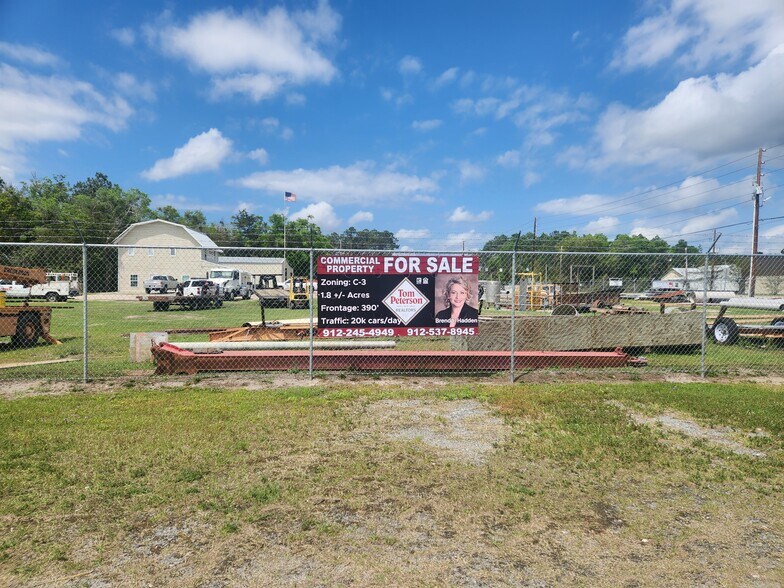 More Photos Of 1563 W Cherry St, Jesup Office For Sale