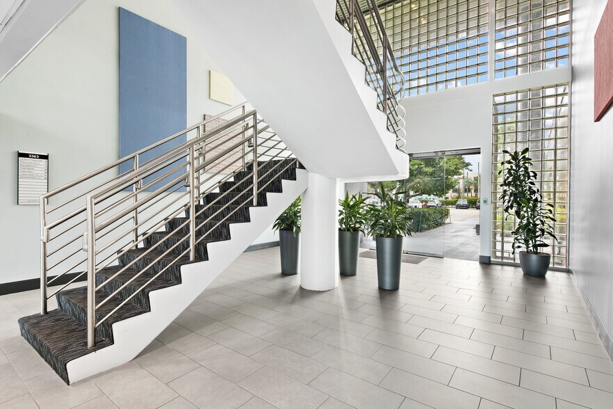 More Photos Of 3323 W Commercial Blvd, Fort Lauderdale Office For Sale
