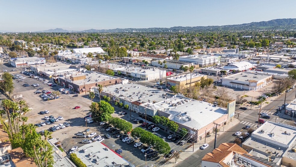 More Photos Of 18407 Sherman Way, Reseda Office For Sale