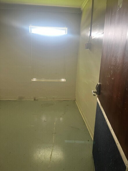 More Photos Of 8060 Stinson St, Milan Specialty For Sale