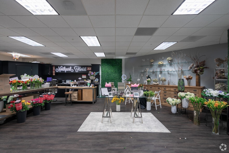 More Photos Of 1100 Abernathy Rd NE, Atlanta Office For Lease