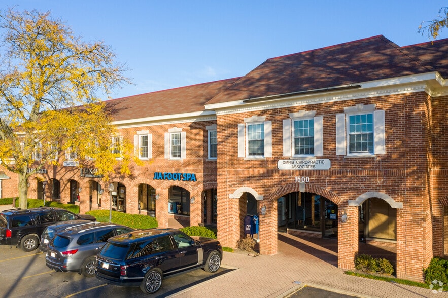 More Photos Of 1412-1500 Waukegan Rd, Glenview Unknown For Lease