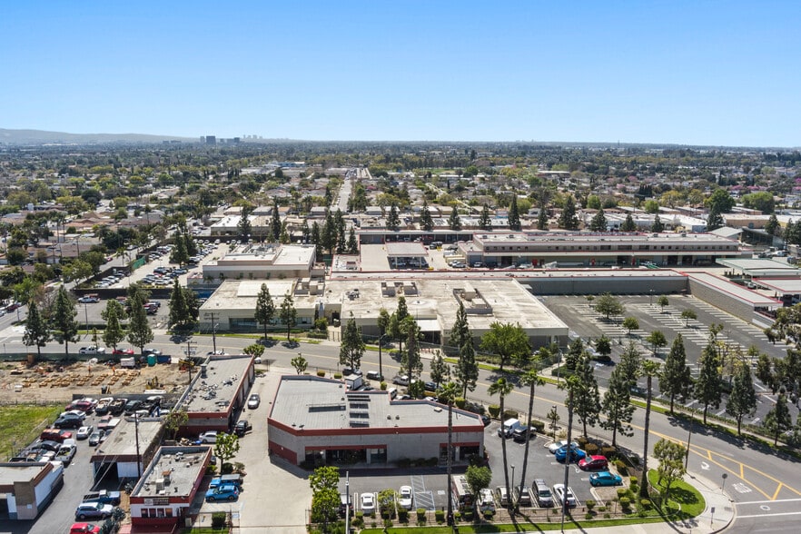 More Photos Of , Santa Ana General Retail For Sale