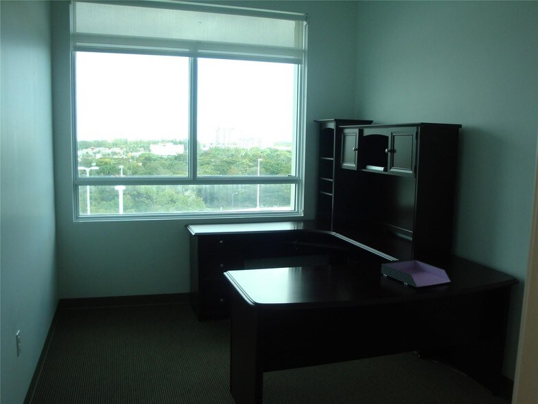 More Photos Of 1801-1837 NE 123rd St, North Miami Coworking Space