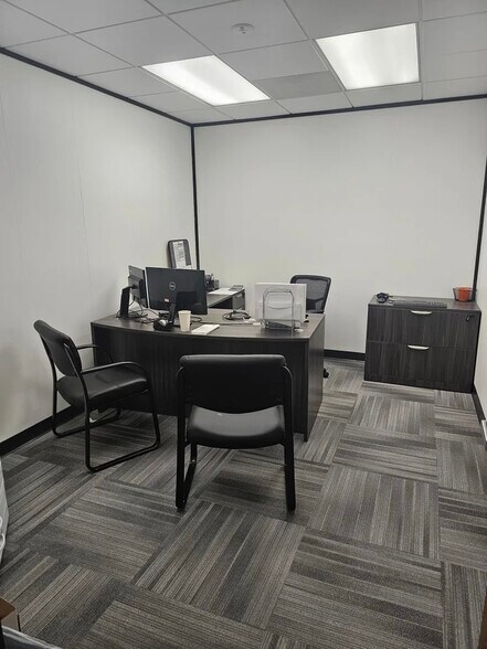 More Photos Of 3000 Highwoods Blvd, Raleigh Office For Lease