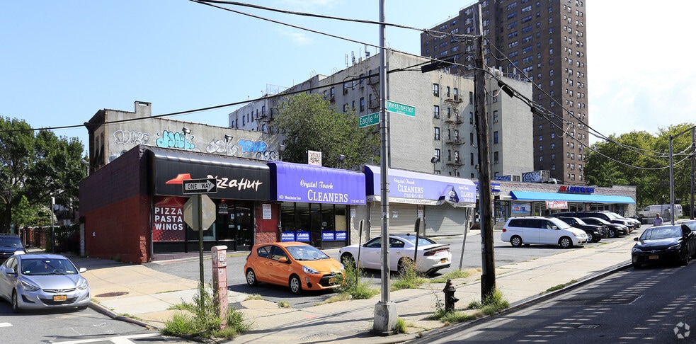 More Photos Of 613-613 Westchester Ave, Bronx Storefront For Lease