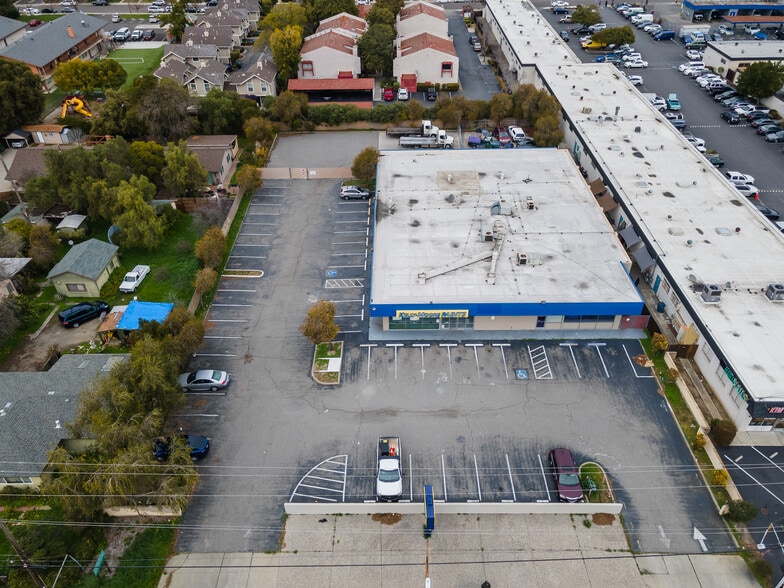 More Photos Of 465 Blossom Hill Rd, San Jose Storefront Retail Office For Lease