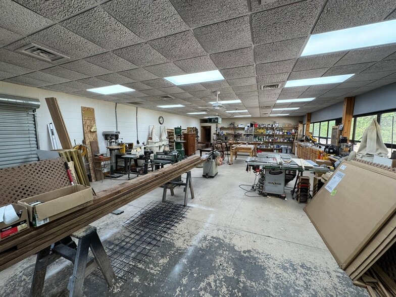 More Photos Of 745 South St, Green Lake Warehouse For Sale